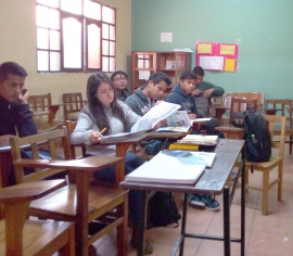 ¡La radio CENDA visitando a estudiantes de la UMSS!