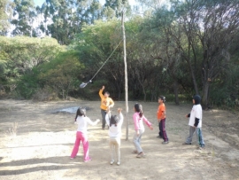 La Revista Infantil “Añaskitu” waqyariwanchis: “K’aqchata pukllarikunapaq”